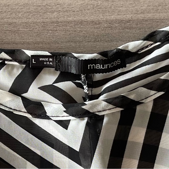 Maurice’s Striped Blouse - Open Sleeve & Fitted Waist - Size Large - Picture 14 of 16